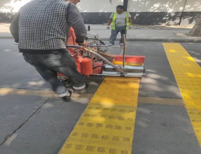 万盛万盛专业道路划线施工
